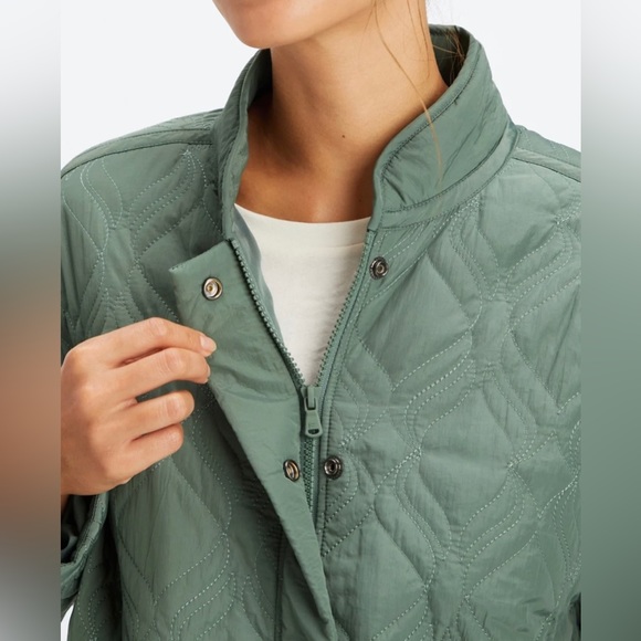 NEW Fabletics Quilted Loft Jacket Smoke Green Womens Sz S - Picture 2 of 4